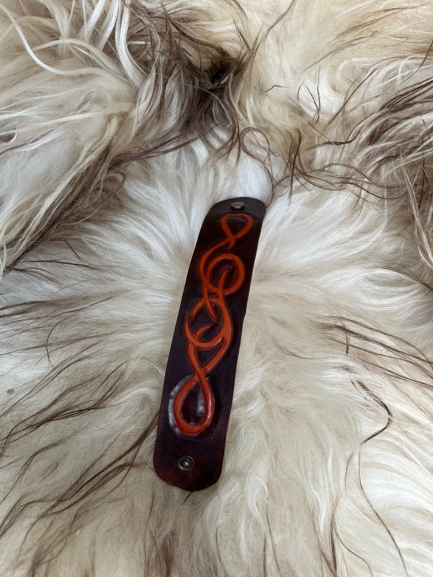 Handcarved Leather Knotwork Bracelet *Serpent’s Tongue*