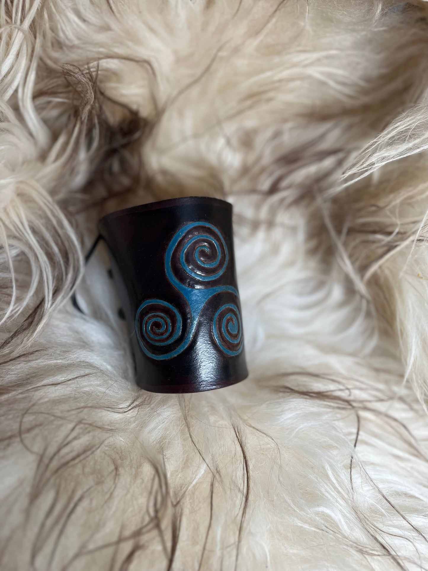 Handcarved Leather Bracer *Triskelion*
